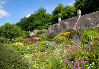 Wie im Märchen: So gestalten Sie Ihren eigenen, romantischen Cottage Garten cottage-garten-wild