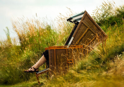 Strandkorb im Rasen