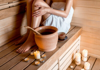 Frau Kerzen Sauna gesund