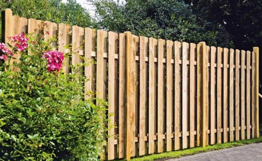 Zaun Kosten: Preise für Zaun und Zaunmontage im Überblick Zaun aus Holz