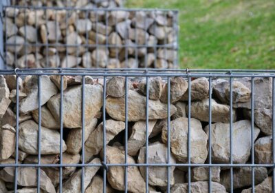 Gabionen Hangbefestigung: Einfache Anleitung, wie du Gabionen am Hang setzt Gabionen Hangbefestigug Anleitung