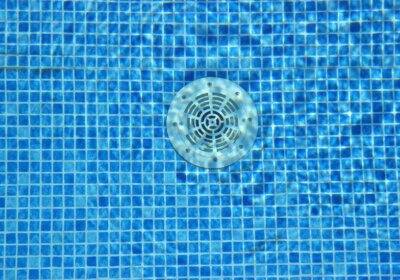 Pool Bodenablauf einbauen: Muss das sein? Pool Bodenablauf eingebaut
