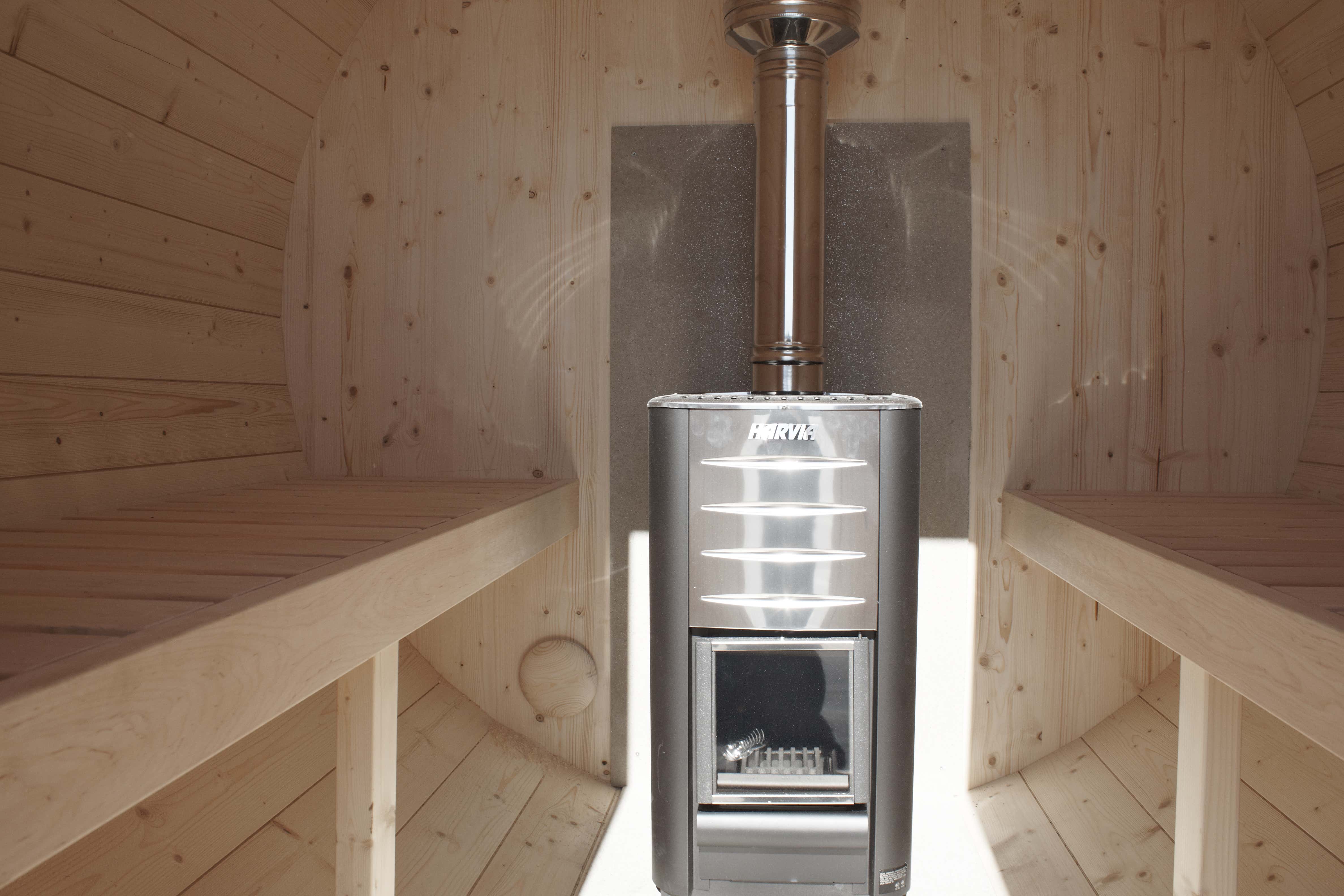 FinnTherm Fass-Sauna Max mit Harvia Holz Ofen FinnTherm Fass-Sauna Max mit Harvia Holz Ofen