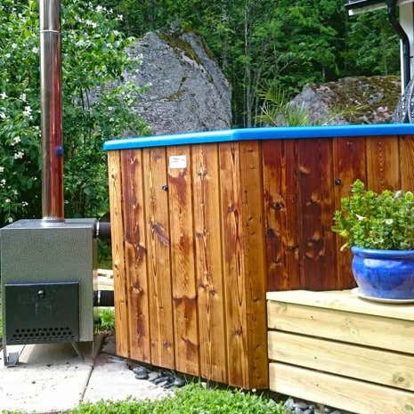 Klant afbeelding: Hot tub - Badkuip met sanitair acryl inzetstuk - achtkantig