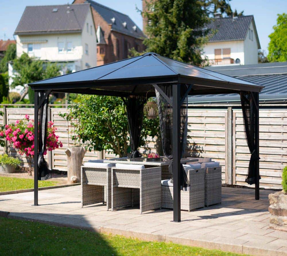 G Kapper Reclame Aluminium Paviljoen Verona