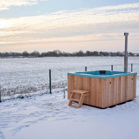 Klant afbeelding: Hot tub - Badkuip met sanitair acryl inzetstuk - Quattro