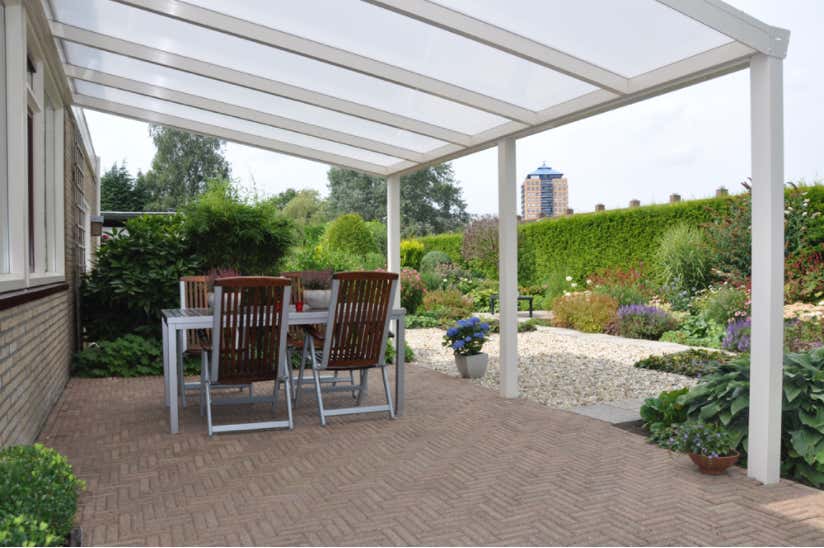 terrasoverkapping met beglazing-dakplaten-installatie-eenheid